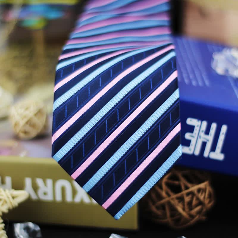Corbata clásica de hombre con rayas en azul degradado y rosa