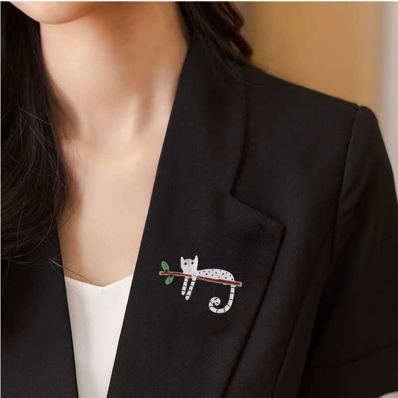 Broche de gato con lunares y gatito perezoso para mujer