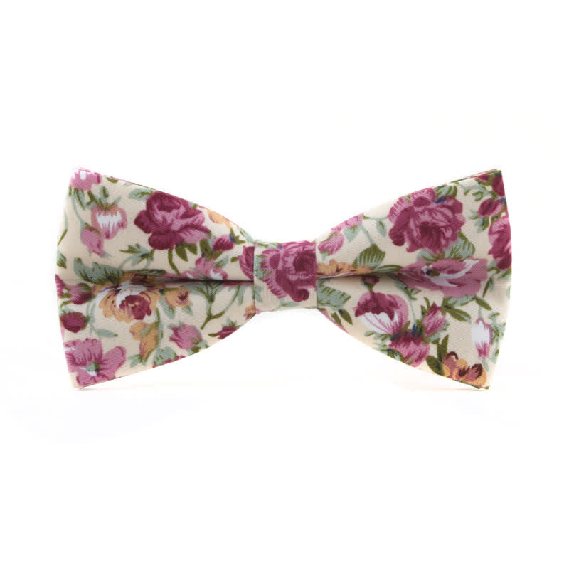 Pajarita con estampado floral de hojas de rosas teñidas para hombre