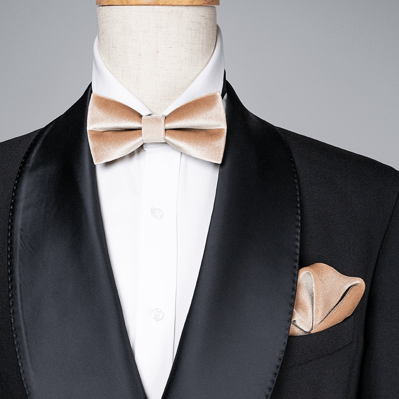 Pajarita de terciopelo color champagne para hombre