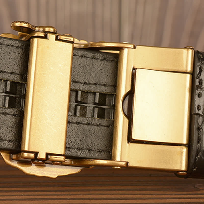 Cinturón de piel con relieve de cocodrilo y cabeza de águila para hombre