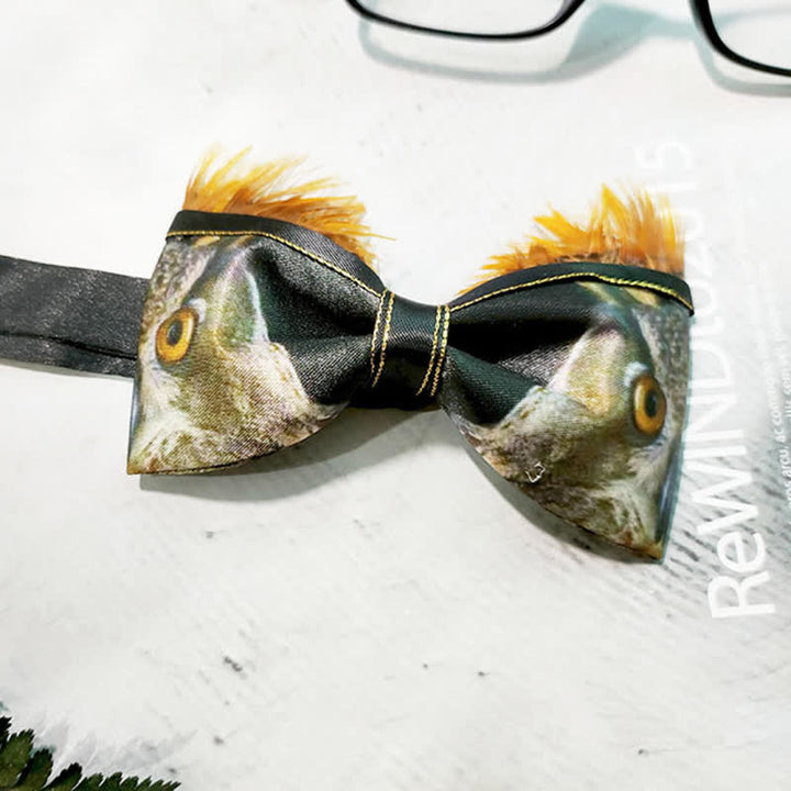 Pajarita con plumas de búho divertidas para hombre