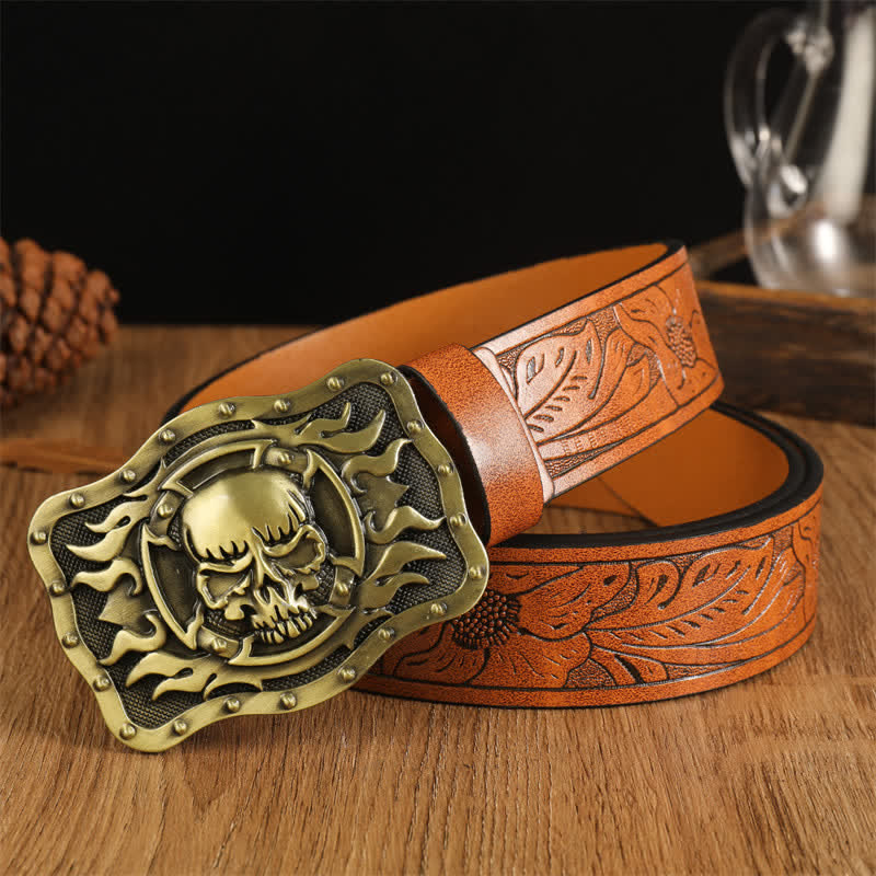 Cinturón de cuero con llamas y cabeza de calavera de moda para hombre