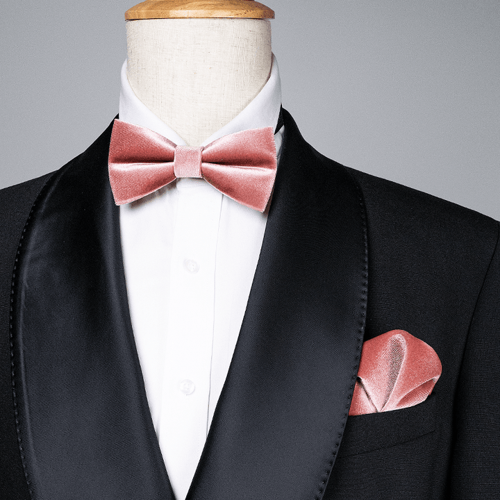 Pajarita de terciopelo de color rosa polvoriento para hombre