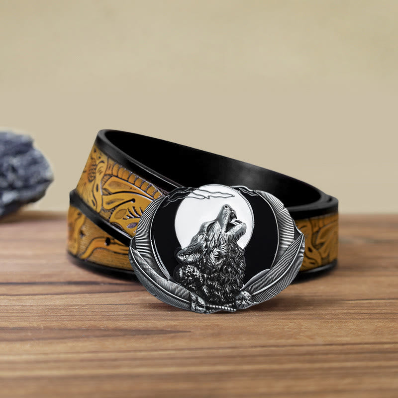 Cinturón de cuero con hebilla ovalada y diseño de lobo aullador y luna para hombre