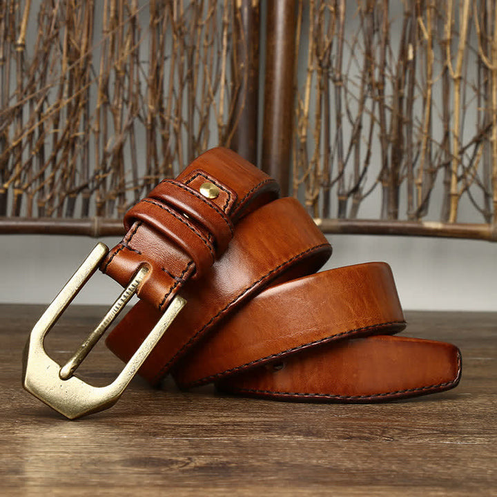Cinturón de cuero brillante con hebilla rectangular para hombre