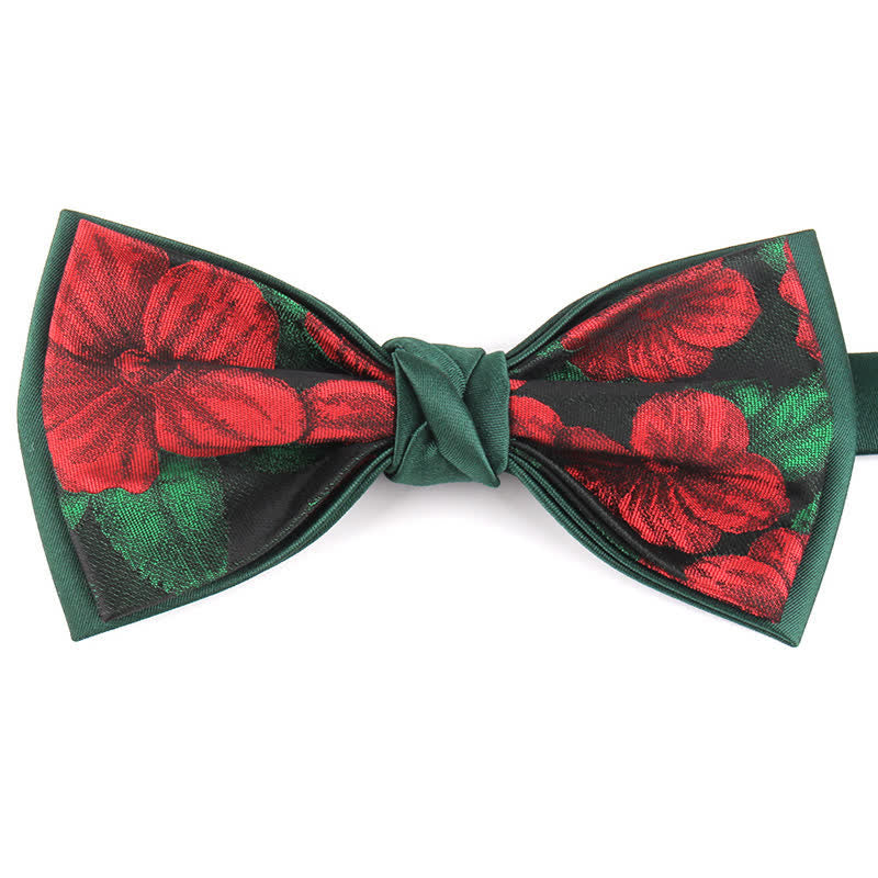 Pajarita elegante con motivos florales y botánicos para hombre