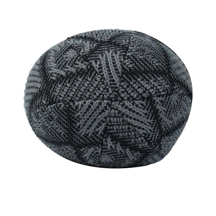 Gorro de punto elástico con estampado de cuadros para esquiar.