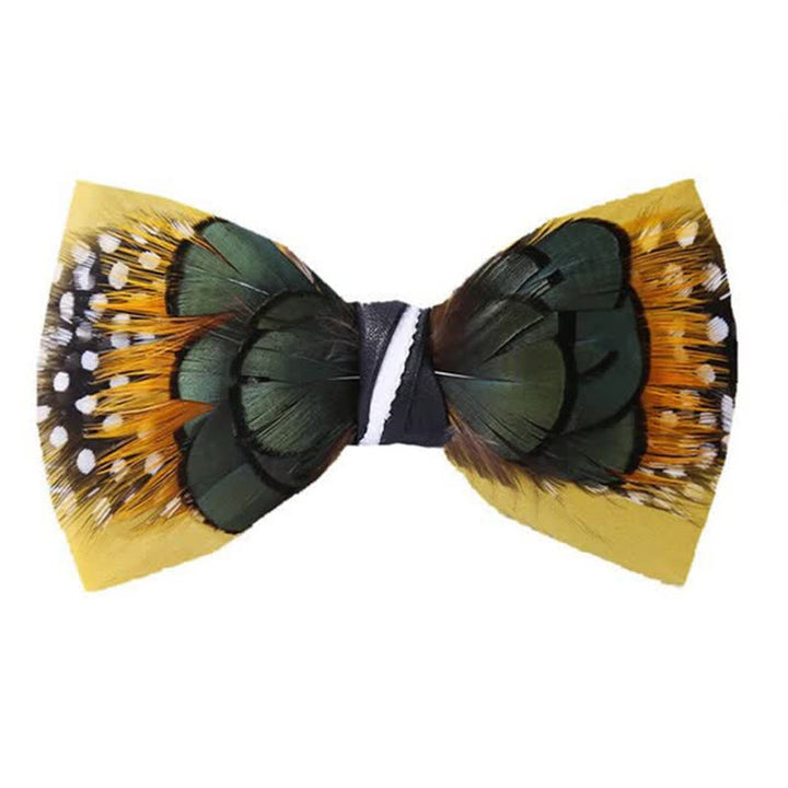 Pajarita exótica con plumas de color amarillo canario y verde y alfiler de solapa