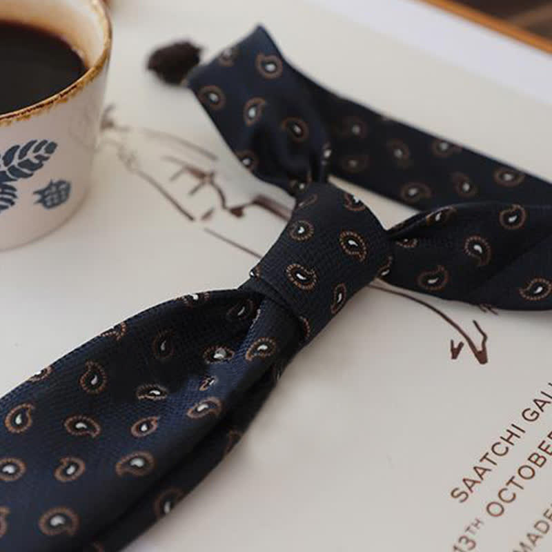 Corbata clásica elegante con diseño floral para hombre