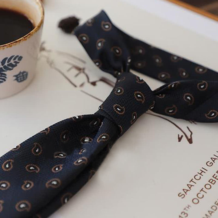 Corbata clásica elegante con diseño floral para hombre