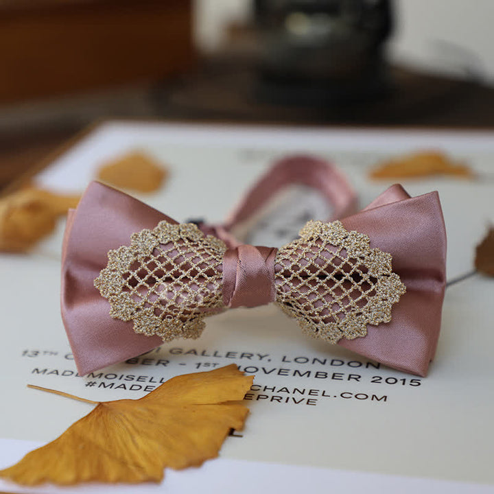 Pajarita elegante con encaje floral para hombre