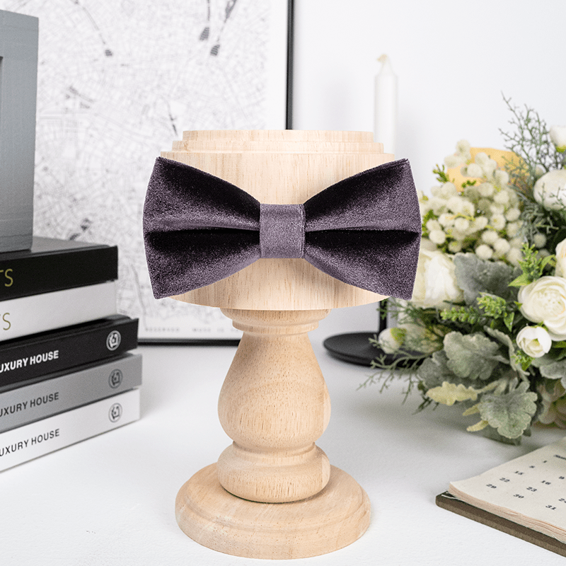 Pajarita de terciopelo de color morado oscuro liso para hombre