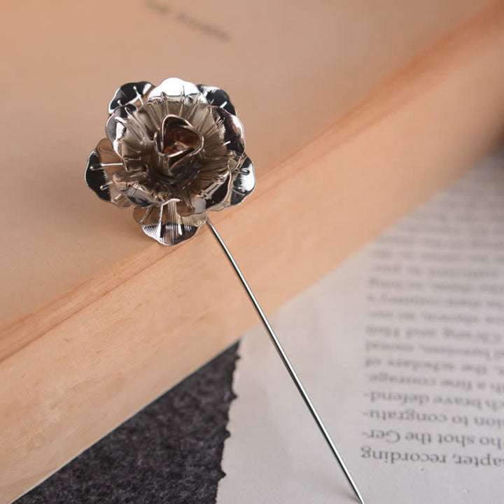 Broche de metal con forma de rosa para hombre
