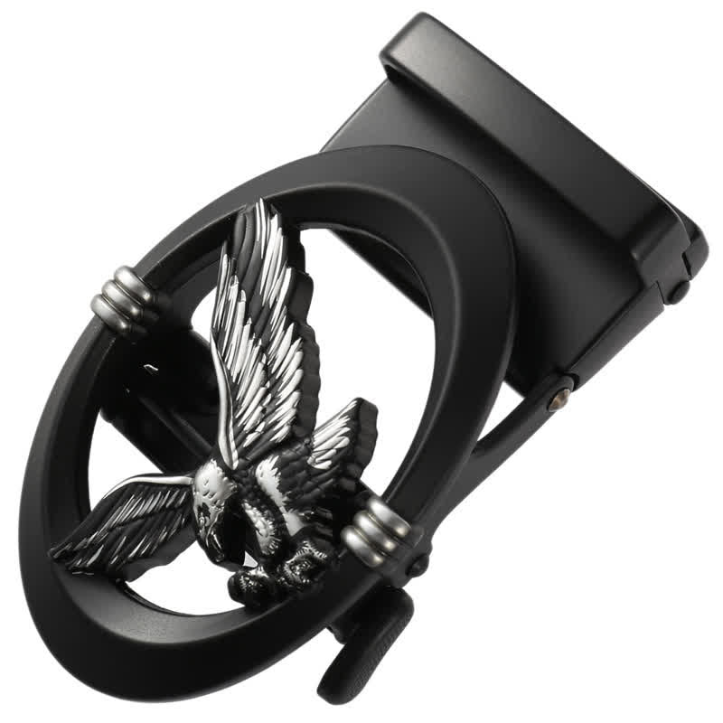 Cinturón de cuero con hebilla automática hueca negra con diseño de águila para hombre