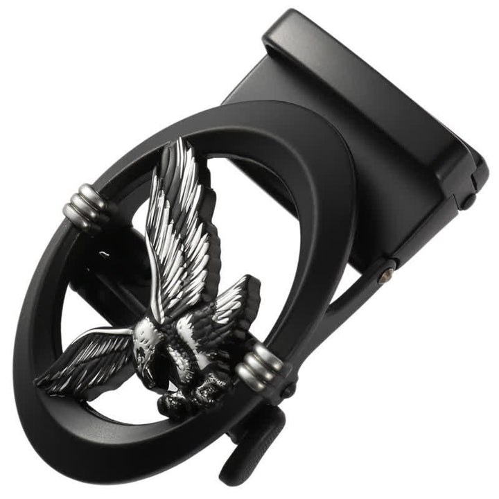 Cinturón de cuero con hebilla automática hueca negra con diseño de águila para hombre