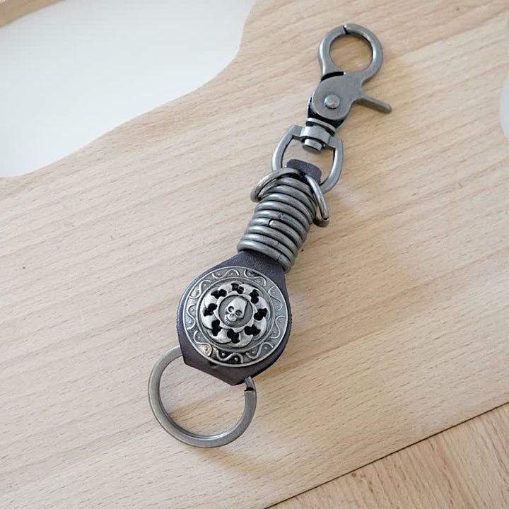 Organizador de llaves de cuero con forma de cabeza de calavera