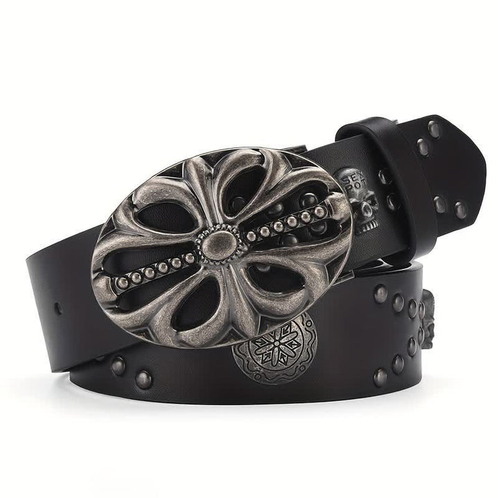 Cinturón de cuero con remaches y diseño de esqueleto vintage de estilo bohemio.