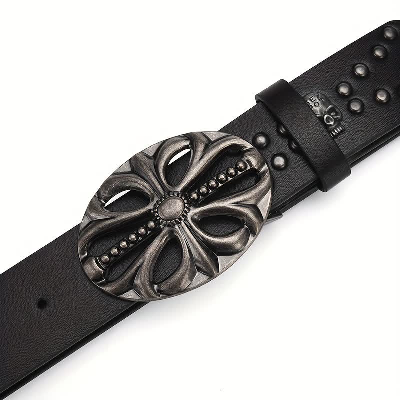 Cinturón de cuero con remaches y diseño de esqueleto vintage de estilo bohemio.