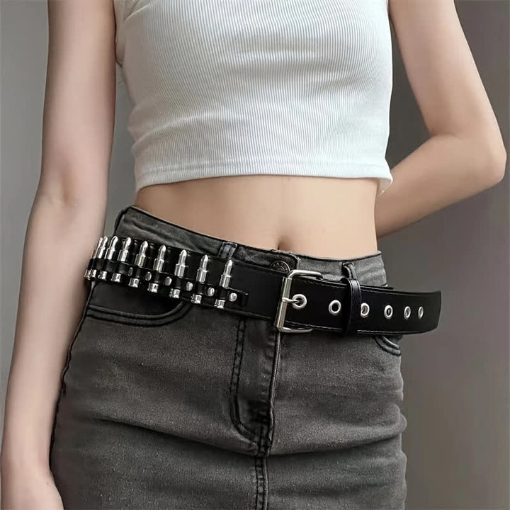 Cinturón de cuero con tachuelas y remaches de balas de punk rock negras