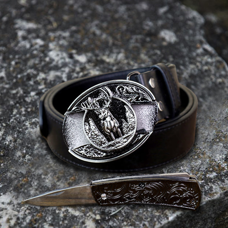 Cinturón de cuero con cuchillo plegable oculto con diseño de ciervo del bosque para hombre