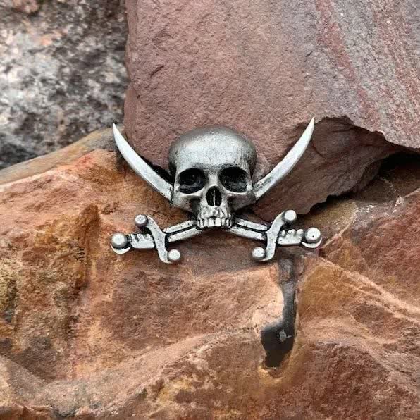 Impresionante broche de calavera gótica retro