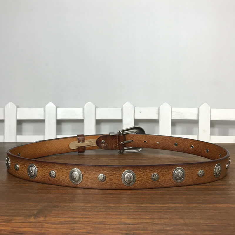 Cinturón de cuero con tachuelas y remaches redondos decorativos con personalidad