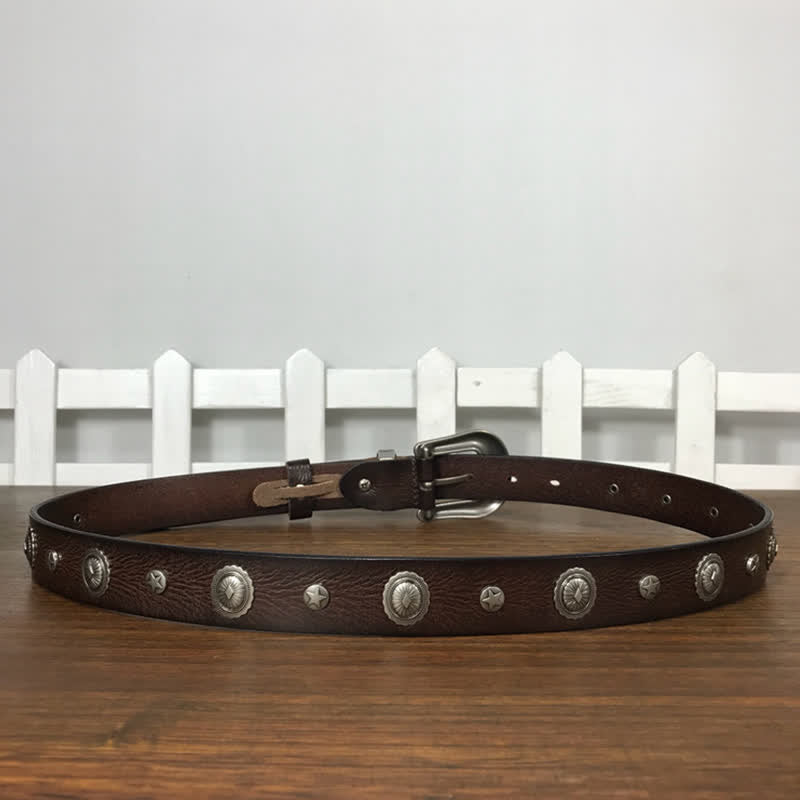 Cinturón de cuero con tachuelas y remaches redondos decorativos con personalidad