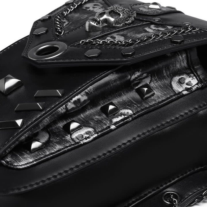 Bolso de pierna con cadena estilo steampunk con decoración de tachuelas de calavera