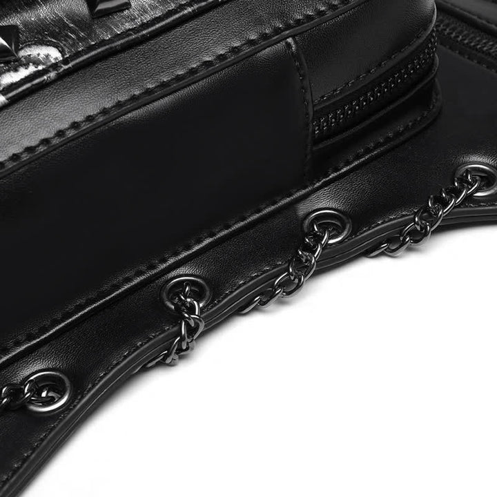 Bolso de pierna con cadena estilo steampunk con decoración de tachuelas de calavera
