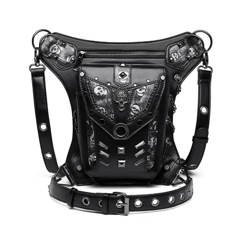 Bolso de pierna con cadena estilo steampunk con decoración de tachuelas de calavera