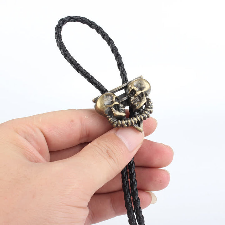 Corbata Bolo con cabezas de calavera y esqueleto doble