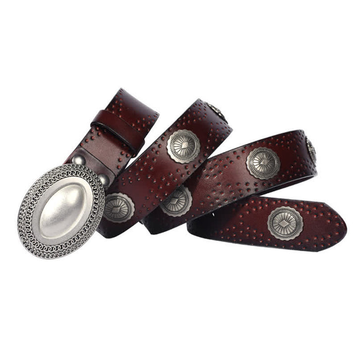 Cinturón de cuero con remaches y hebilla ovalada de estilo vintage para hombre