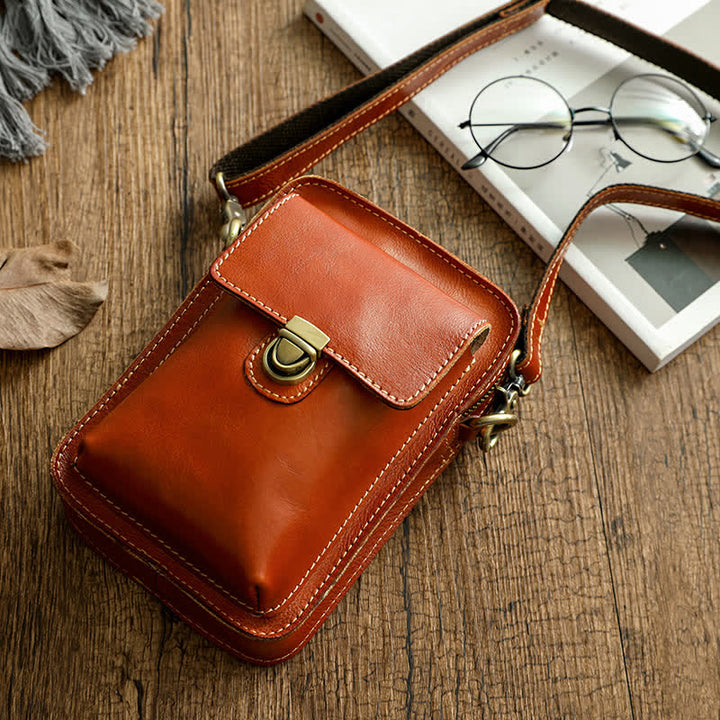 Bolso bandolera vintage de piel curtida con vegetales
