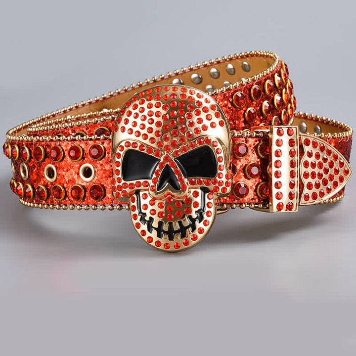Cinturón de cuero con cuentas de diamantes de imitación y diseño de fantasmas punk.