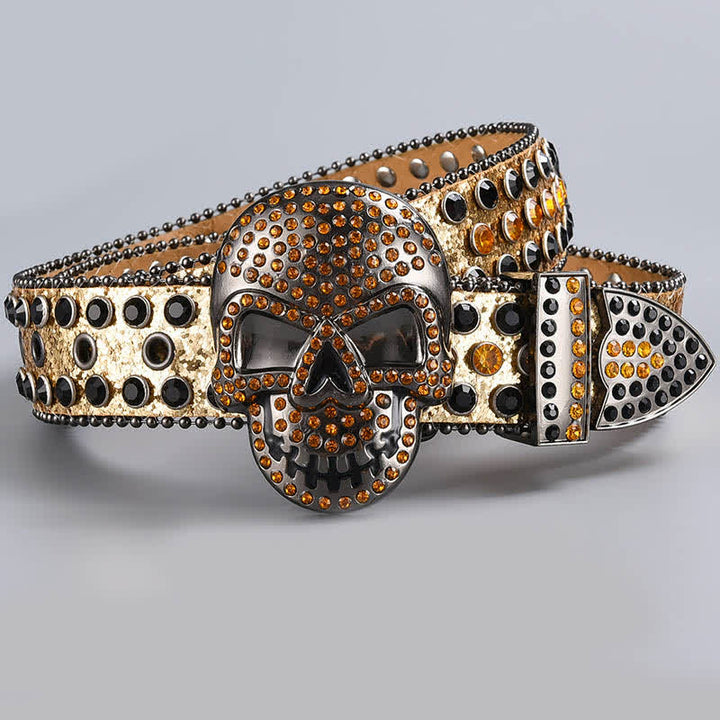 Cinturón de cuero con cuentas de diamantes de imitación y diseño de fantasmas punk.