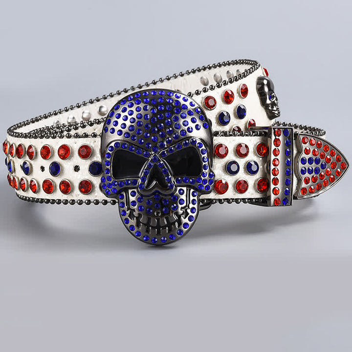 Cinturón de cuero con cuentas de diamantes de imitación y diseño de fantasmas punk.