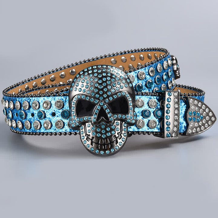 Cinturón de cuero con cuentas de diamantes de imitación y diseño de fantasmas punk.