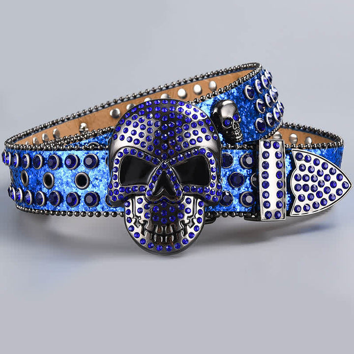 Cinturón de cuero con cuentas de diamantes de imitación y diseño de fantasmas punk.