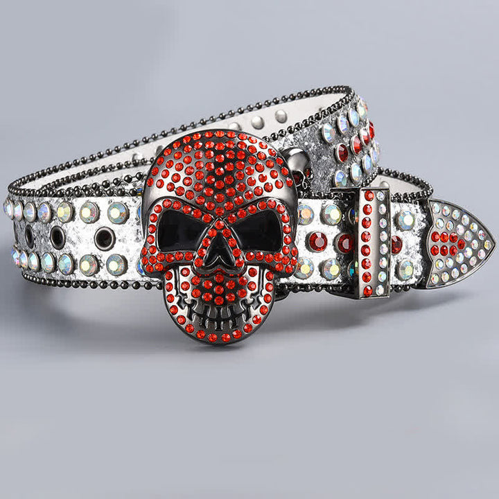 Cinturón de cuero con cuentas de diamantes de imitación y diseño de fantasmas punk.