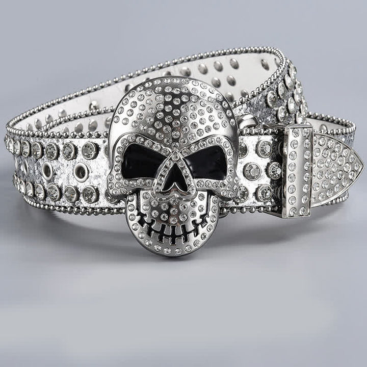 Cinturón de cuero con cuentas de diamantes de imitación y diseño de fantasmas punk.