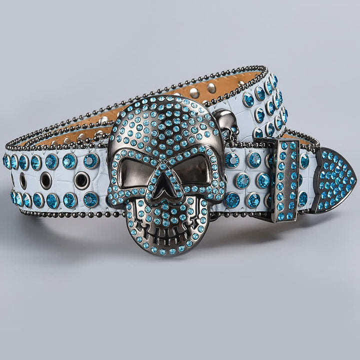 Cinturón de cuero con cuentas de diamantes de imitación y diseño de fantasmas punk.