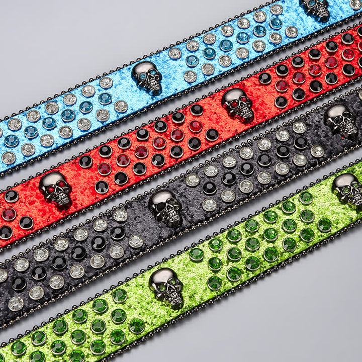 Cinturón de cuero con cuentas de diamantes de imitación y diseño de fantasmas punk.