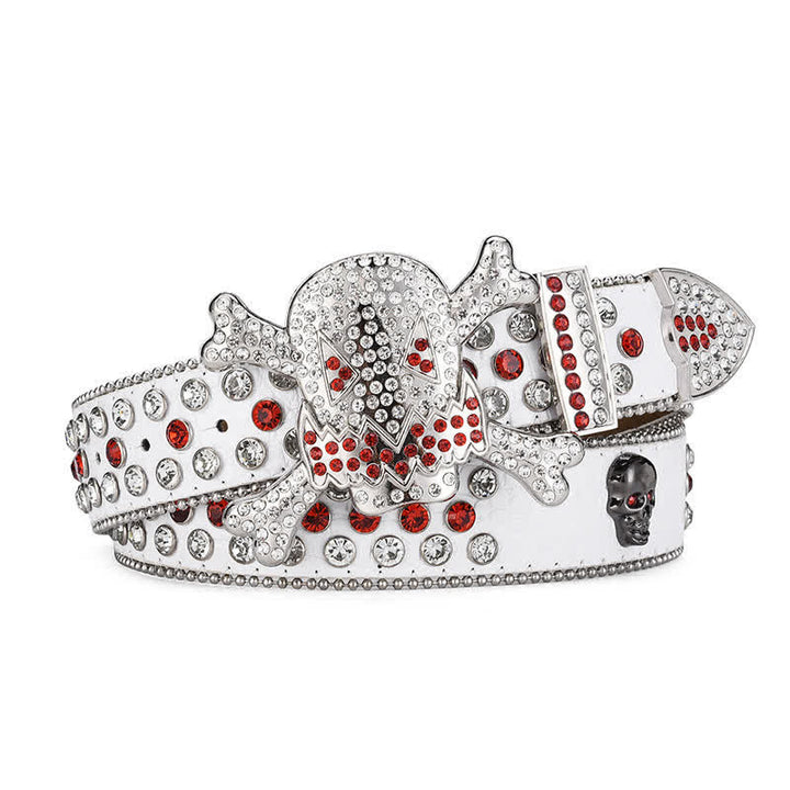 Cinturón de cuero con decoración de cuentas de diamantes de imitación y calavera de roca