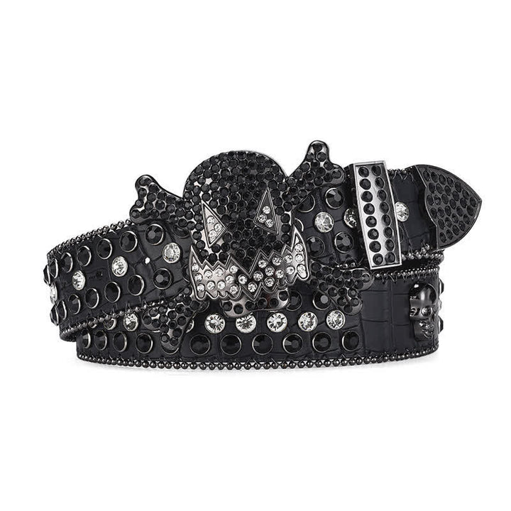 Cinturón de cuero con decoración de cuentas de diamantes de imitación y calavera de roca