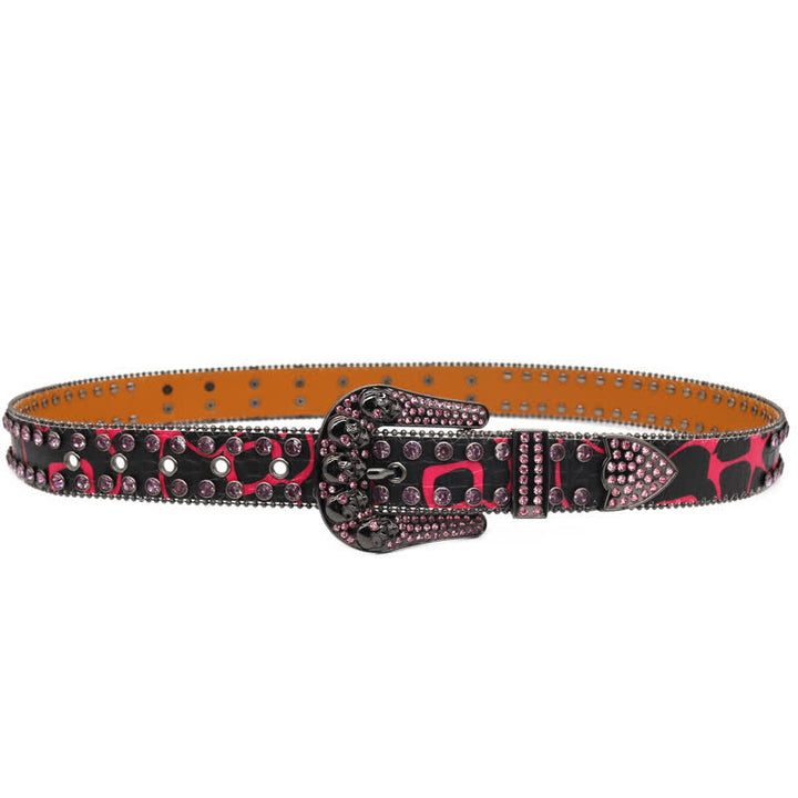 Cinturón de cuero con remaches de diamantes de imitación y diseño con incrustaciones de calaveras.