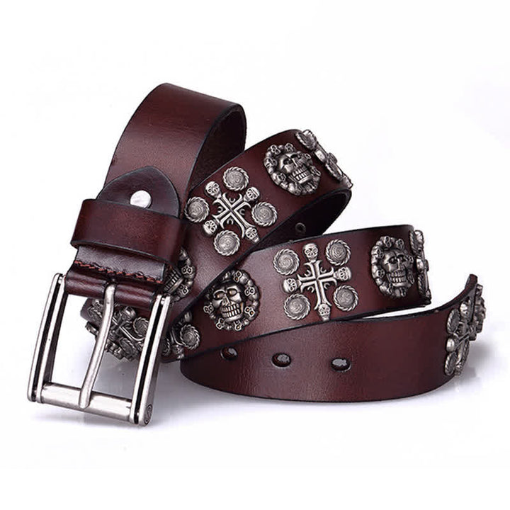 Cinturón de cuero con diseño de cruz y calavera con remaches de metal pesado