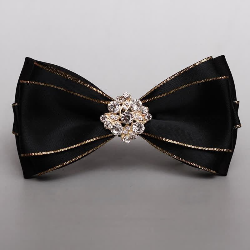 Pajarita con borde dorado y flores de diamantes de imitación para hombre