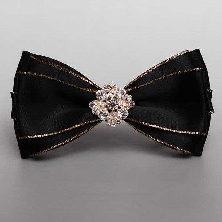 Pajarita con borde dorado y flores de diamantes de imitación para hombre