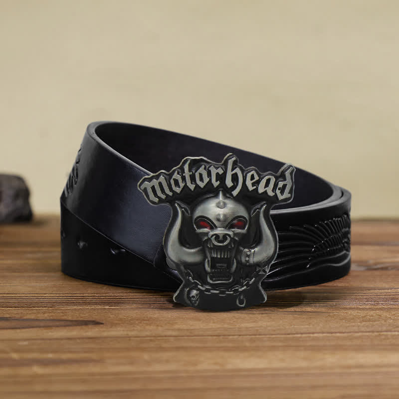 Cinturón de cuero con hebilla esmaltada y diseño de calavera con motor para hombre